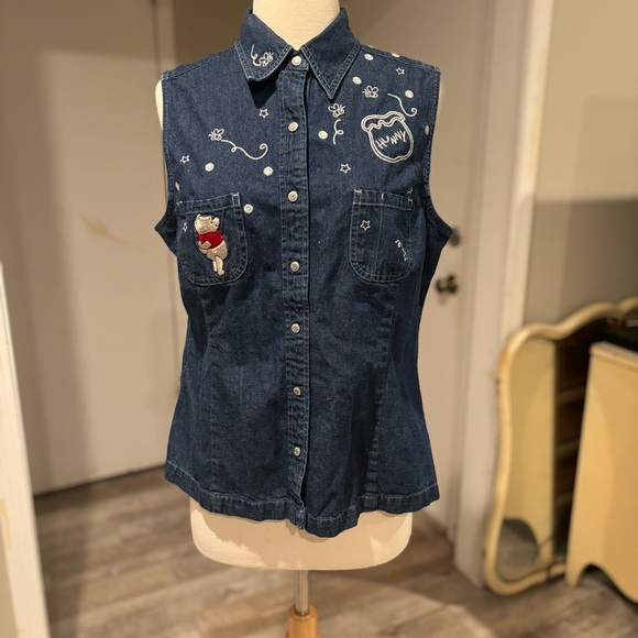 VINTAGE DISNEY STORE WINNIE THE POOH DENIM VEST - Picture 1 of 8